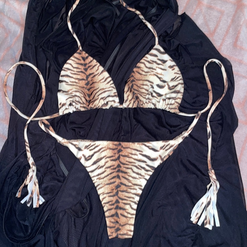 ACACIA Tiger bikini set